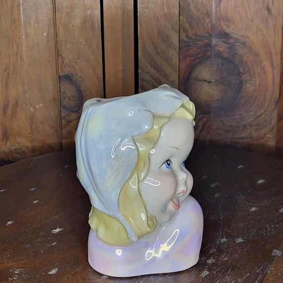Vintage Ceramic Girl Head Vase - Picture 12 of 12
